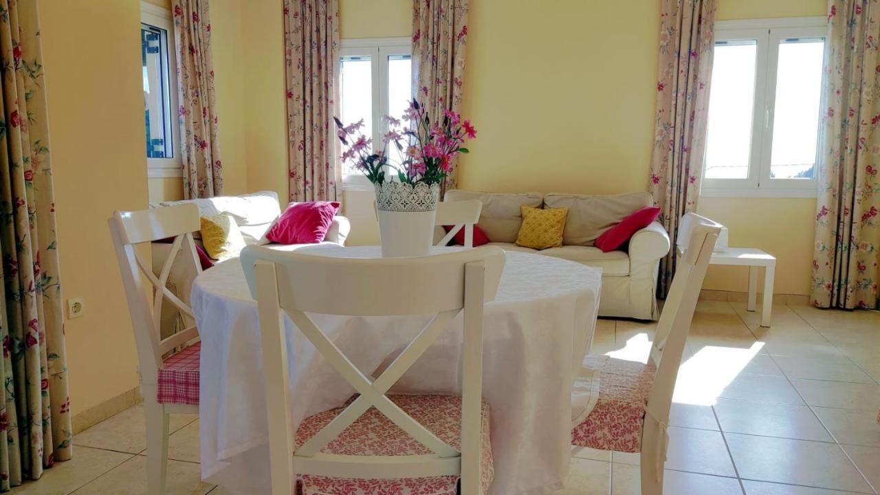 Nikolas House Gimari 外观 照片