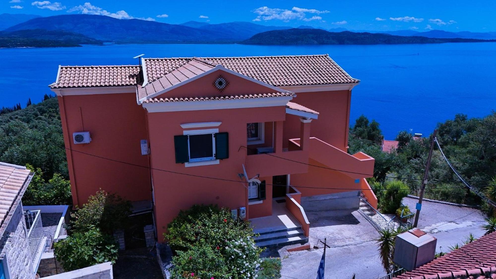 Nikolas House Gimari 外观 照片